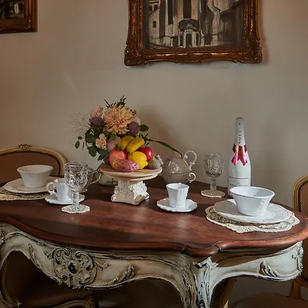 Mariam V Hellovom Dome *