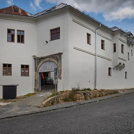 Mariam V Hellovom Dome