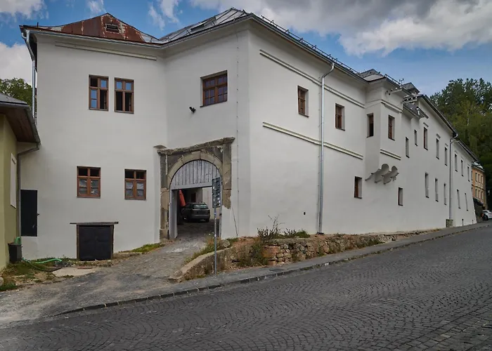 Mariam V Hellovom Dome